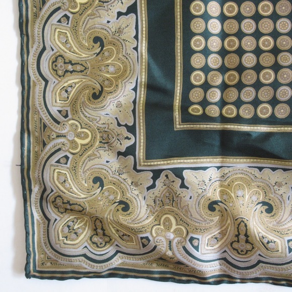 authentic CHRISTIAN DIOR hand rolled silk GAVROCHE - Picture 3 of 6